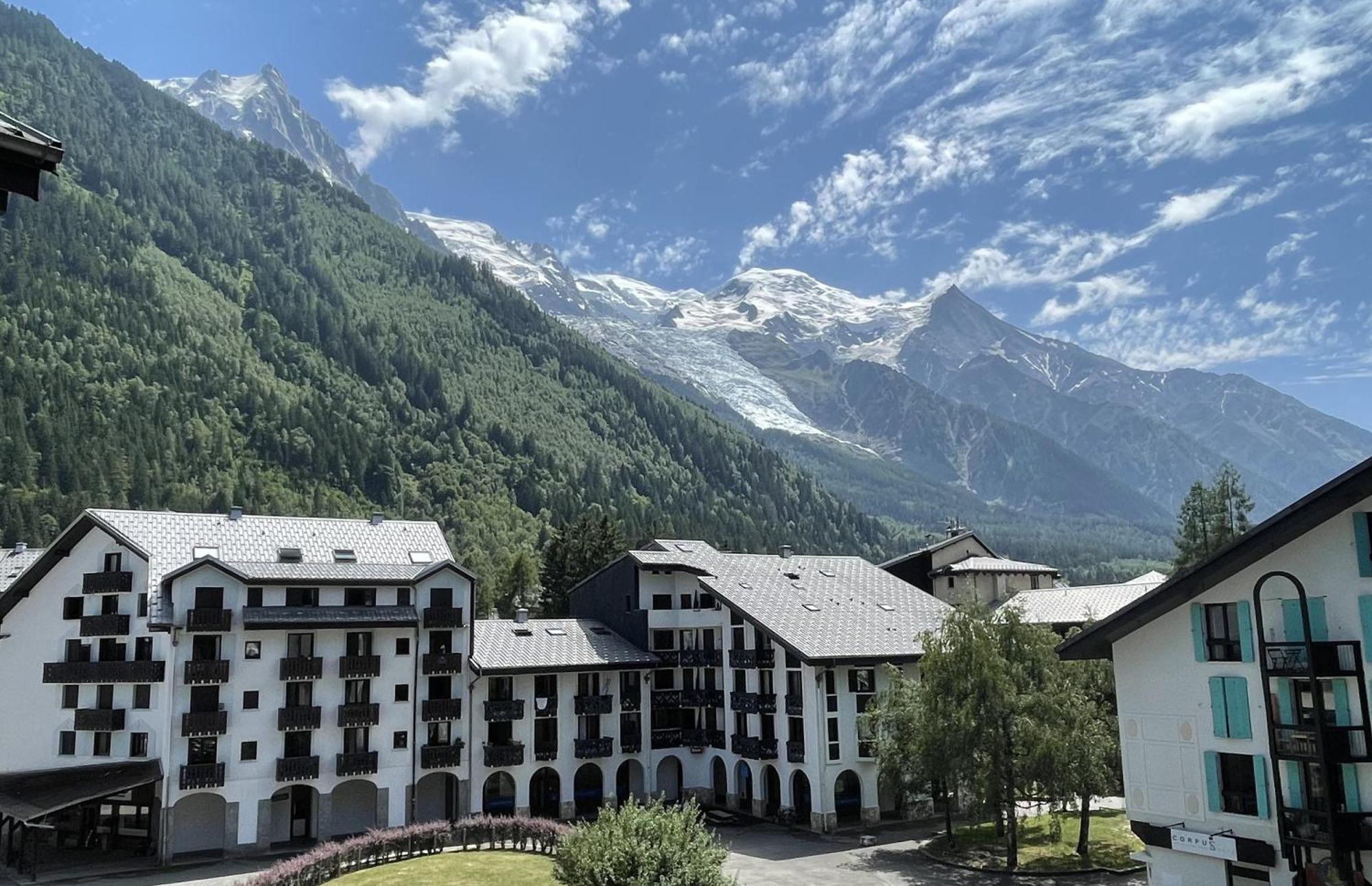 Centre - De Charme Avec Parking, Vue Sur Le Mont-blc Appartement